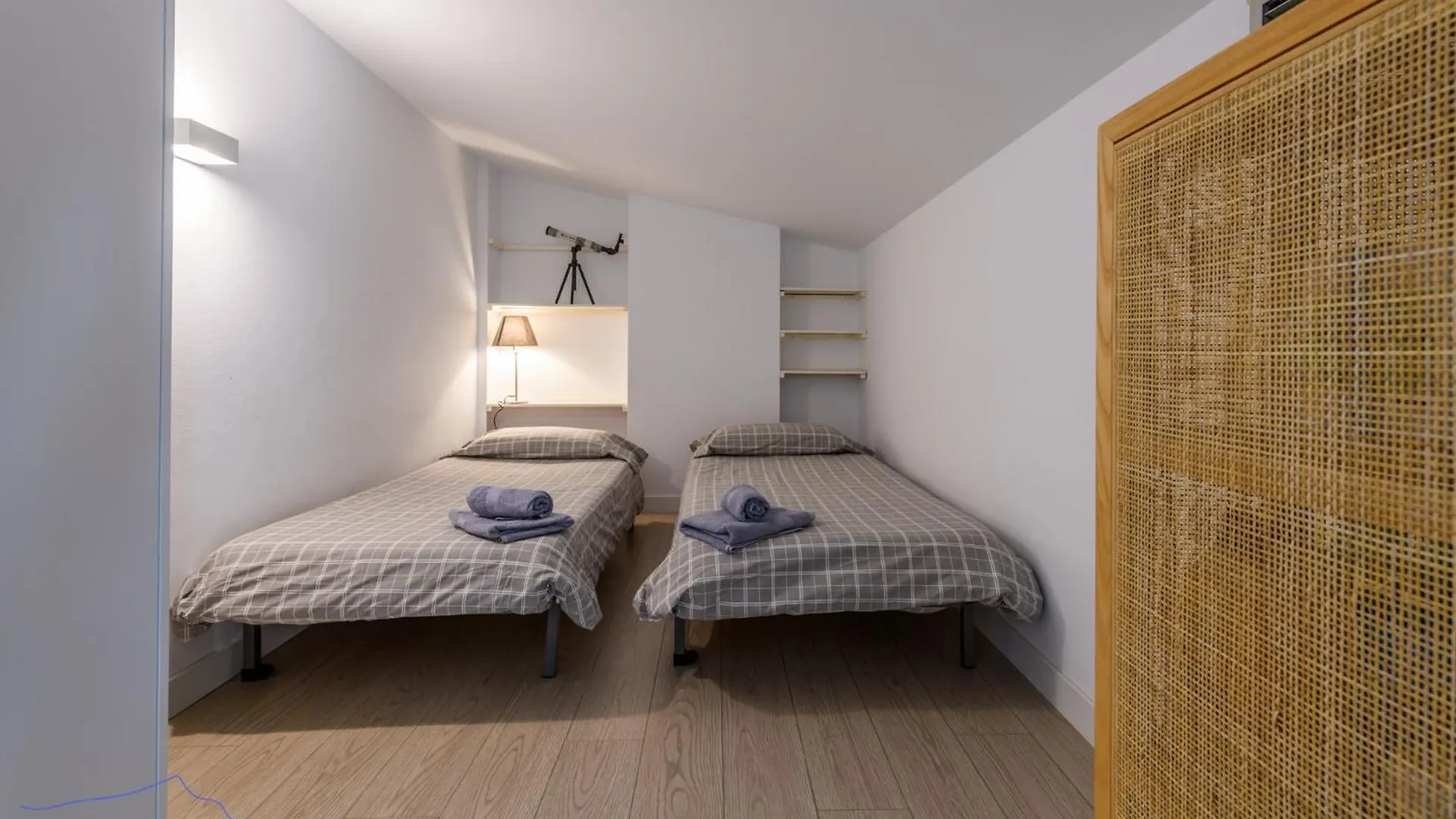 Duplex Sa Tarongeta - 5' Playa I Vistas I Terraza 20M2 I Ascensor I Equipado Apartment Cadaques Spain
